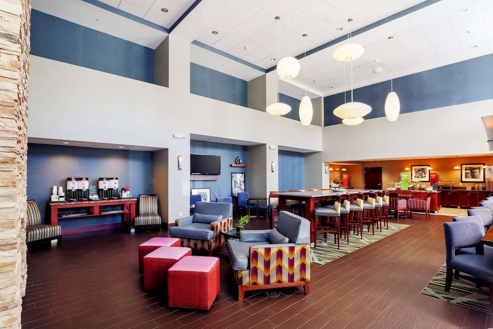 Hampton Inn & Suites Poughkeepsie Spackenkill Exterior foto