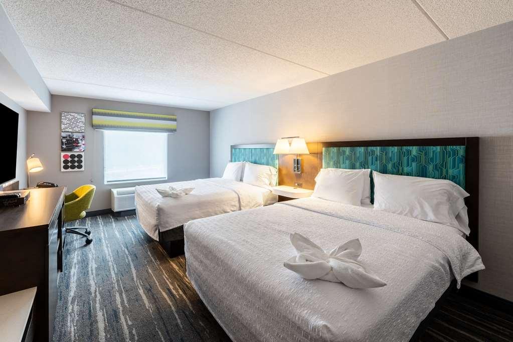 Hampton Inn & Suites Poughkeepsie Spackenkill Zimmer foto