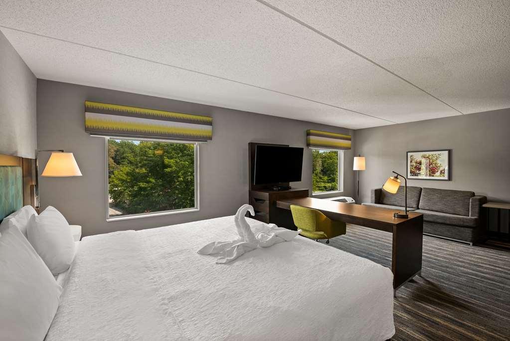 Hampton Inn & Suites Poughkeepsie Spackenkill Zimmer foto