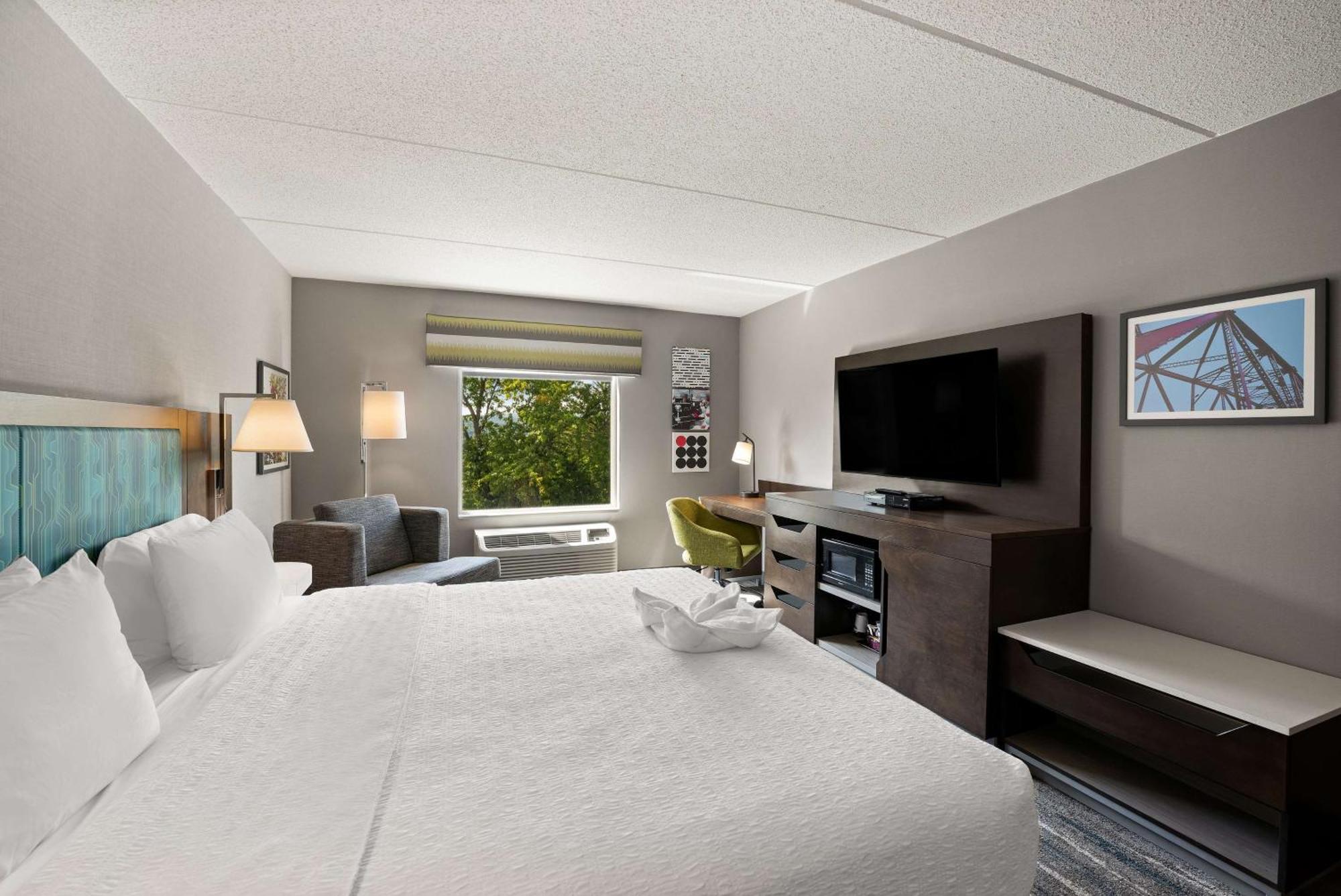 Hampton Inn & Suites Poughkeepsie Spackenkill Exterior foto