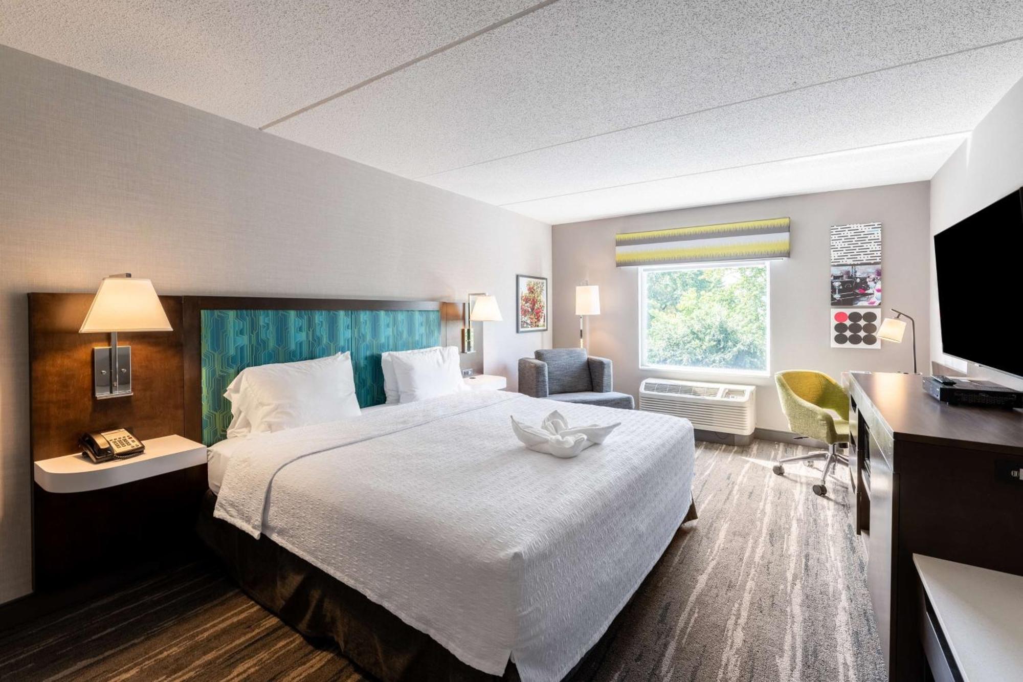 Hampton Inn & Suites Poughkeepsie Spackenkill Exterior foto