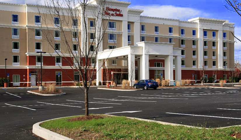 Hampton Inn & Suites Poughkeepsie Spackenkill Exterior foto